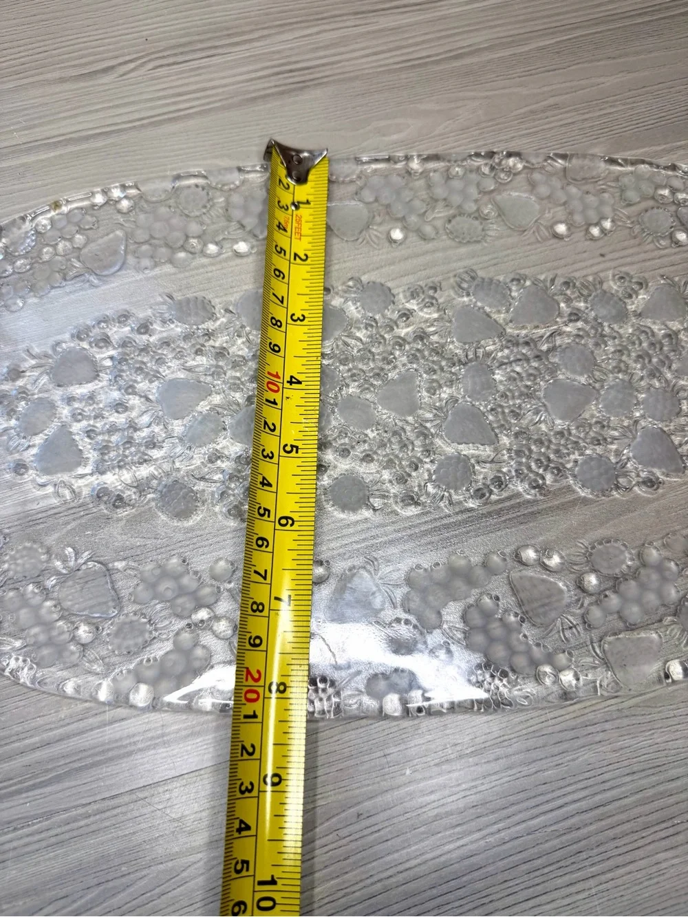 VTG Embossed Clear Glass Platter with Strawberries Blueberries Raspberries 16x8